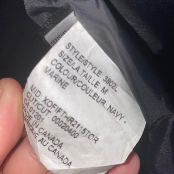 Women’s Canada Goose- medium - Picture 4 of 15